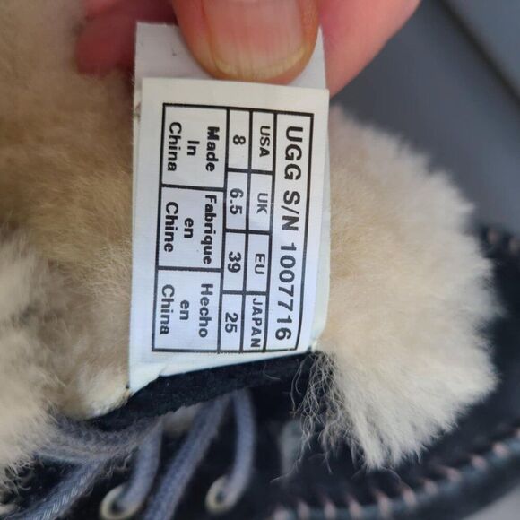 UGG Chickaree Black Suede With Shearling Lace Up Boot size 8 - Picture 4 of 11